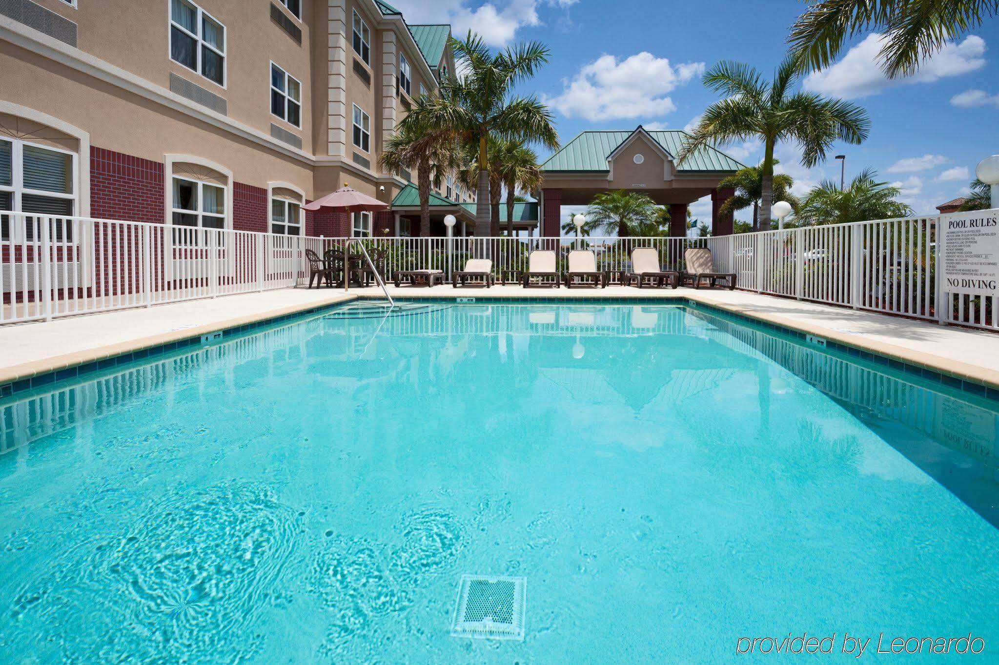 Country Inn & Suites By Radisson, Bradenton-Lakewood-Ranch, Fl Buitenkant foto